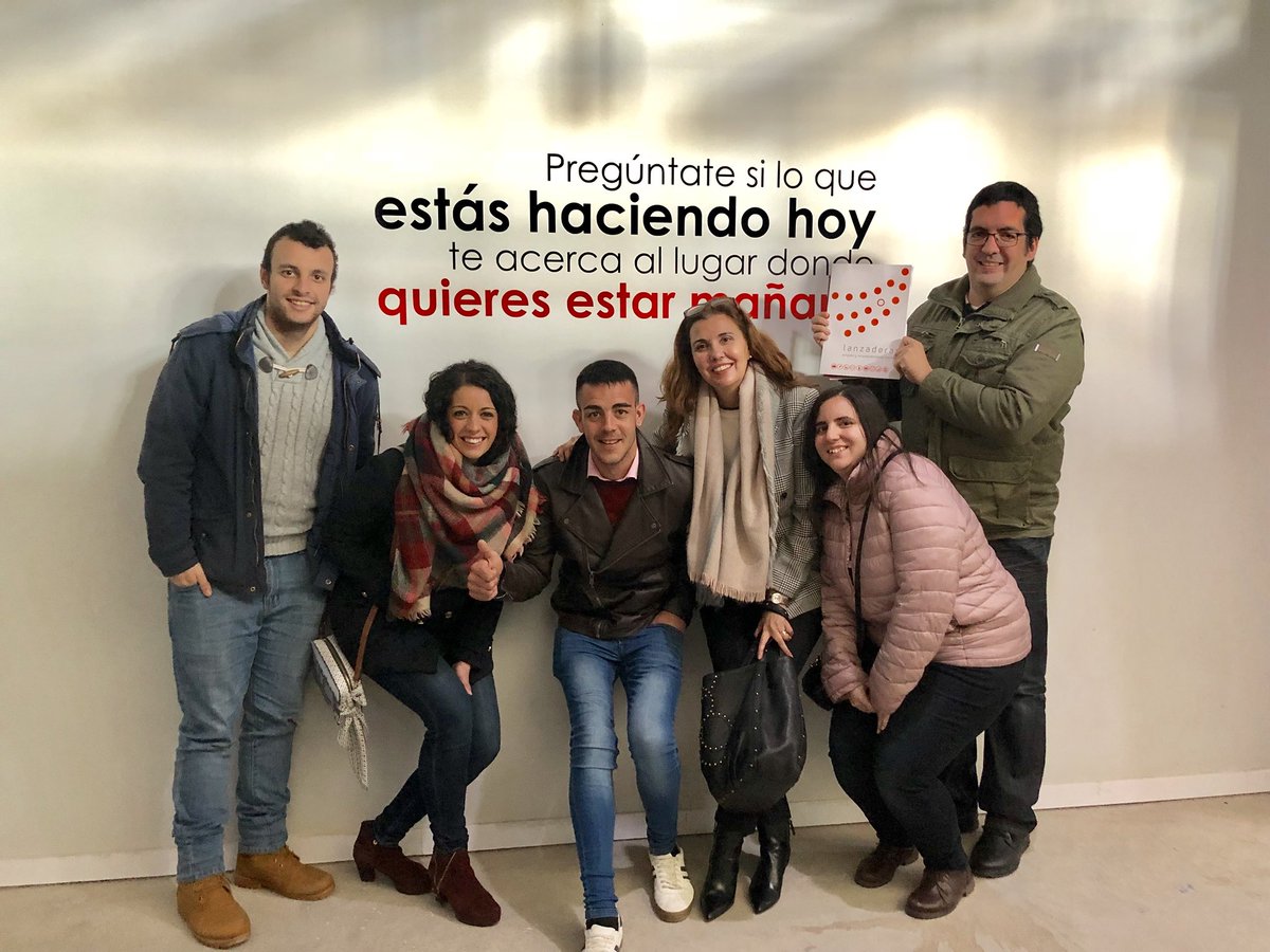 neoruralidad's tweet photo. Disfrutando del encuentro #interlanzadera de #Caceres con los participantes de @LanzaNavalmoral @Lanzaderas_EES https://t.co/JZ21tXNFuZ