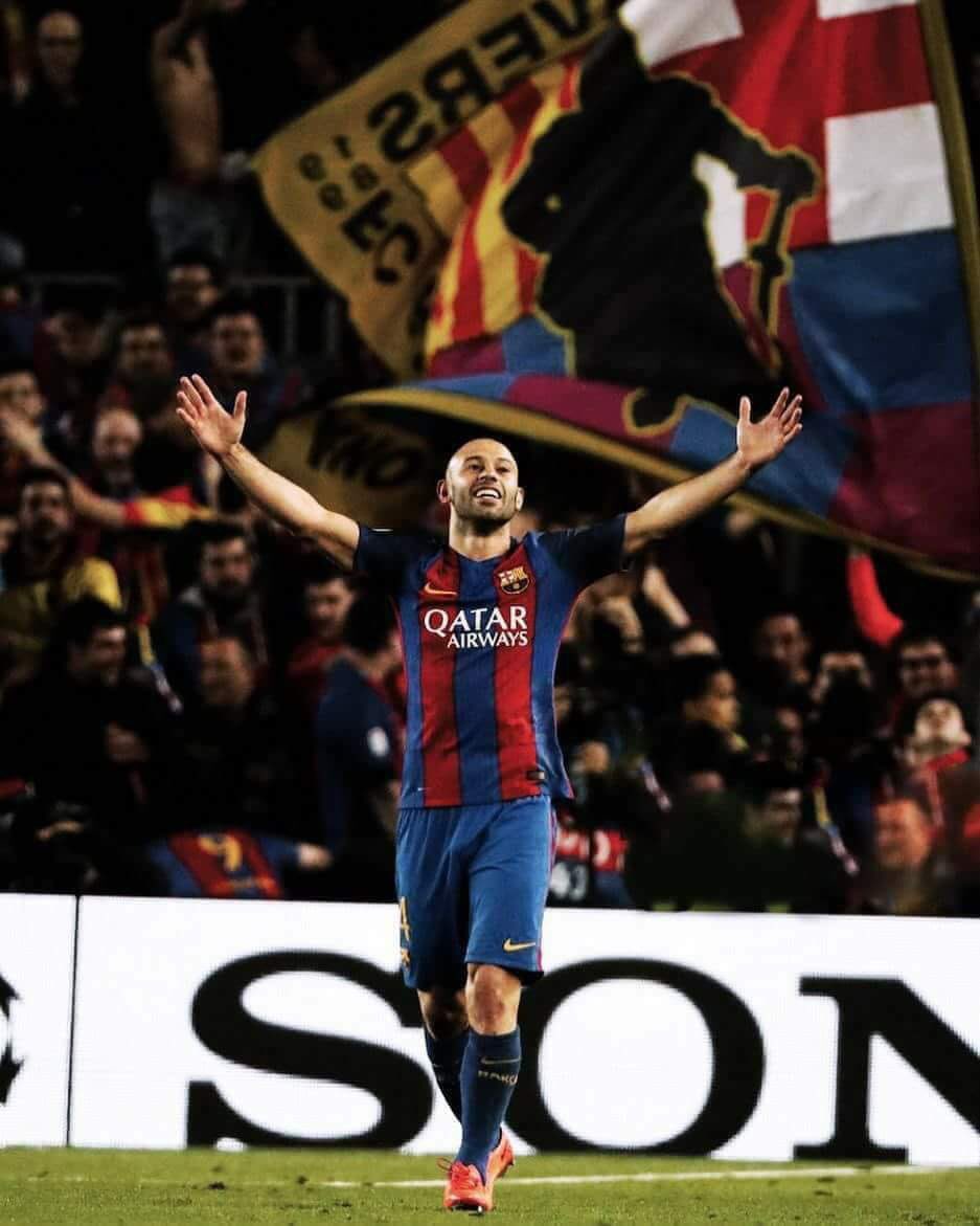 Bareclonesta's tweet photo. ماسكي 😢😢😢😢😢
#ThanksMasche 😢💔
You will be in our hearts forever ❤️💙 Thanks for every moment and every second you played in 7 and half seasons 😢😢😢
Beast @Mascherano https://t.co/0wjzCB5xNU