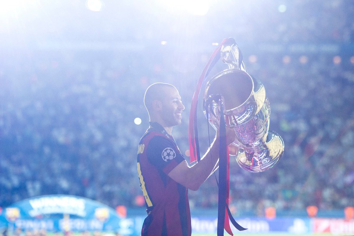 Bareclonesta's tweet photo. ماسكي 😢😢😢😢😢
#ThanksMasche 😢💔
You will be in our hearts forever ❤️💙 Thanks for every moment and every second you played in 7 and half seasons 😢😢😢
Beast @Mascherano https://t.co/0wjzCB5xNU