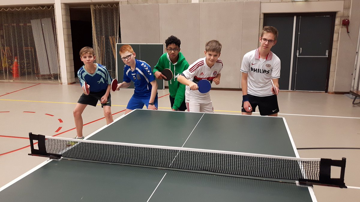 Gisteren een leuk badminton- en tafeltennistoernooi gehad in de zalen LO na schooltijd <a href="/Alfrink/">Alfrink College</a>