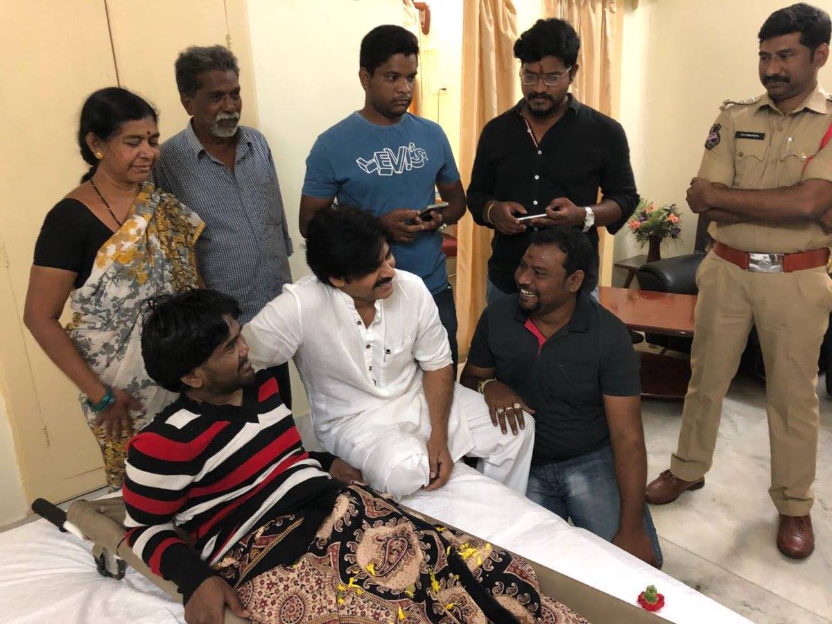 trailerNteasers's tweet photo. #JanasenaParty 
@PawanKalyan https://t.co/2ldF1NcUAI