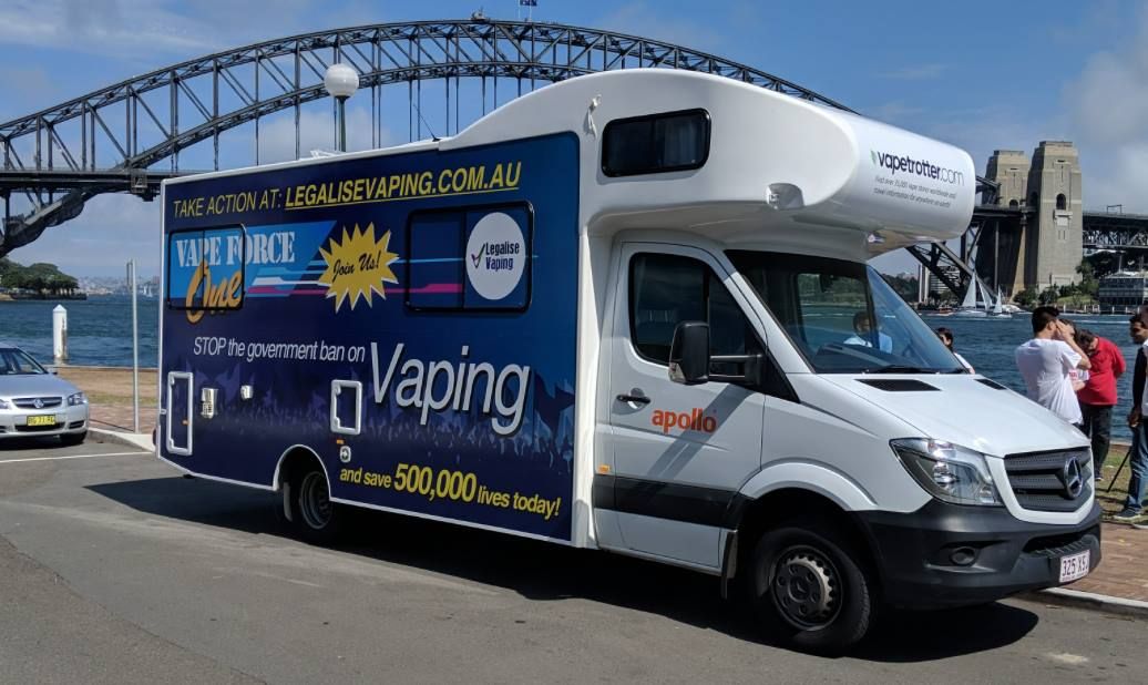 EcigClick's tweet photo. Two countries so close in many ways yet oceans apart when it comes to #vaping @FlophouseFlip says the Australian government is sentencing smokers to death - find out why: https://t.co/B5EOlhlxEL #VapeForceOne #vapers #advocacy #vapefam https://t.co/5ZoObLfmYR