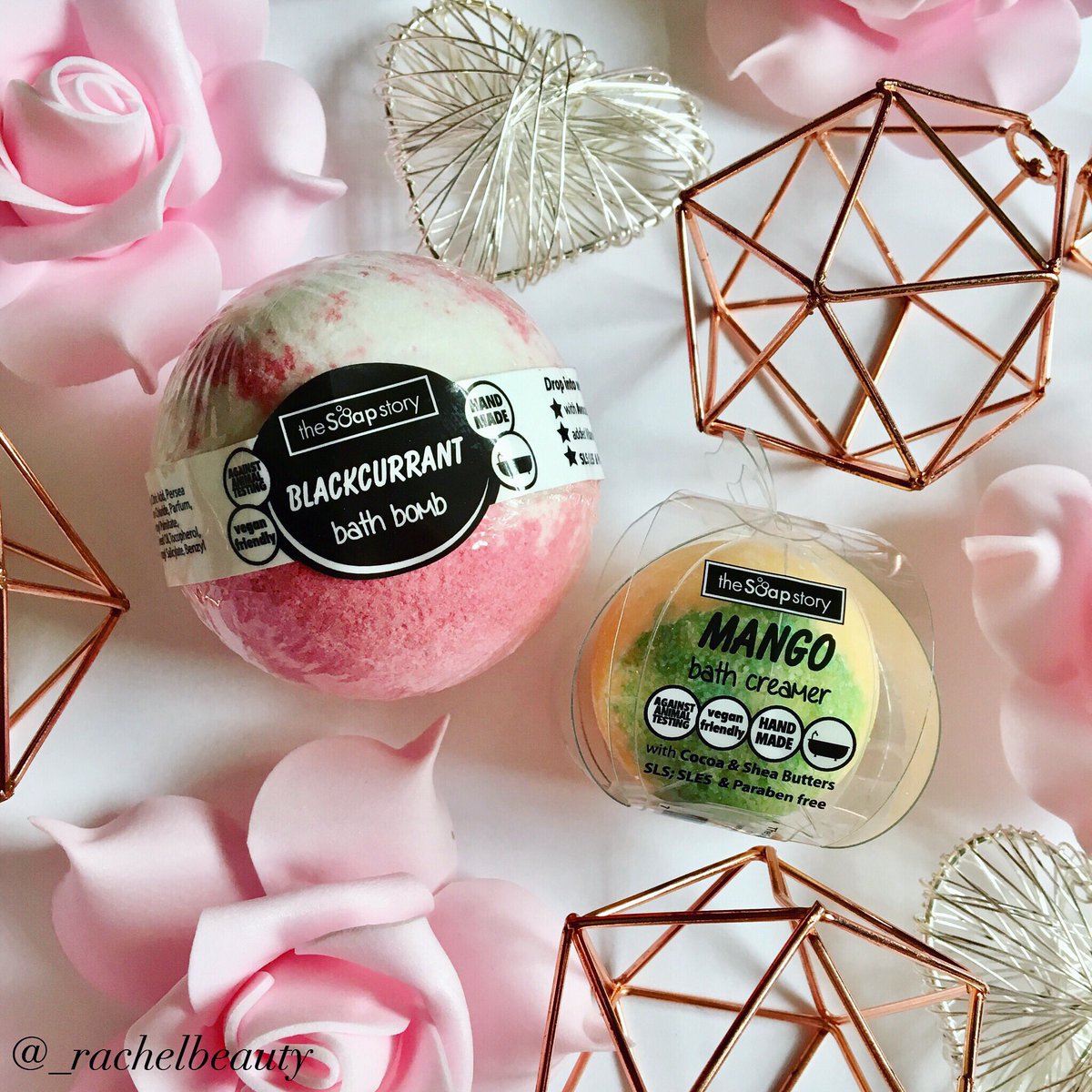 _rachelbeauty's tweet photo. You have no idea how good the box the postman handed me smelt when I got these the other day❤️I unpacked them left them out on the side for a couple of days because they smelt so good! Thankyou @_TheSoapStory 😘I can’t wait to try them out &amp; let you all know how fab they are! https://t.co/gcLxnikQV2