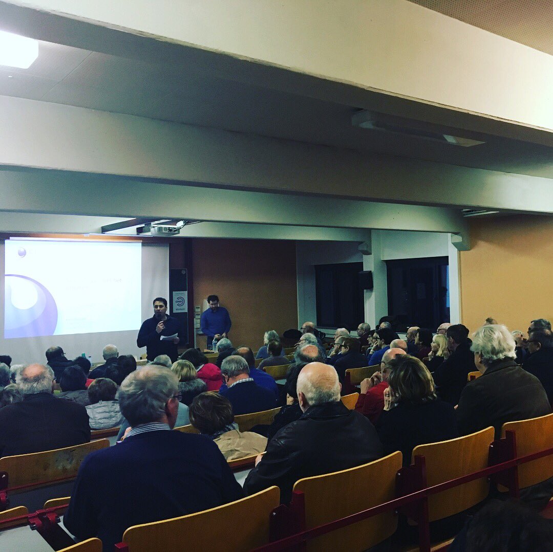 CVOVIVO's tweet photo. Expertise-avond #Creo “Slim omgaan met het internet” @digihash 
Afdeling ICT #volwassenenonderwijs
#Kortrijk https://t.co/6VJs3AP5vV
