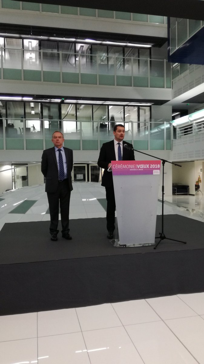 "Nous sommes inquiets, non pas par conservatisme, mais parce que le #logementsocial est indispensable, il remplit une mission de service public", Stéphane Dauphin, DG de #ParisHabitat 
#Voeux2018