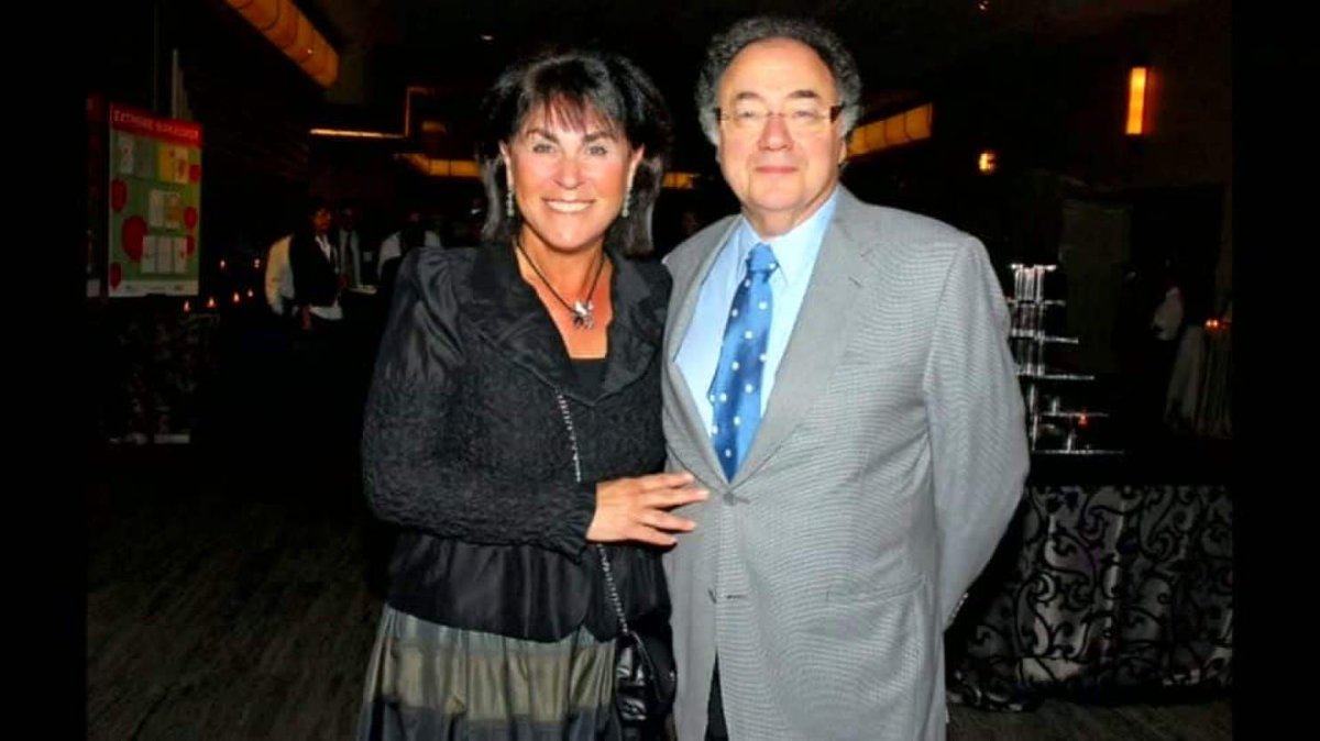 SOFPROTECTIONS's tweet image. * * * NEWS FOR YOU * * *

BILLIONAIRE COUPLE FROM TORONTO WAS MURDERED

#NEEDFORSECURITY

buff.ly/2G3d81y