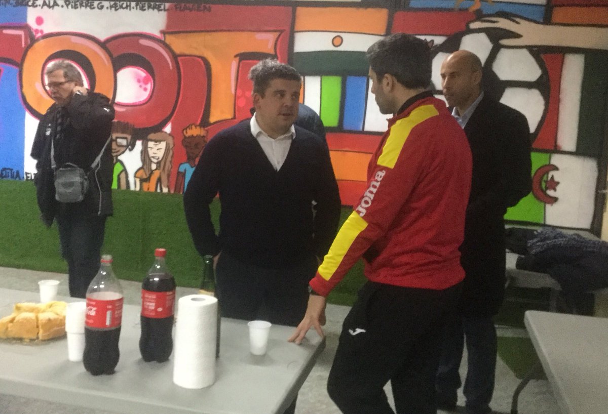 chrisalves81's tweet photo. Les vœux autour de la traditionnelle Galette des Rois se poursuivent.
Ce soir au côté du foot de Lardenne avec mon ami président Jean Christophe Patapy et ses équipes ⚽️ https://t.co/2nfVEHU2Dd