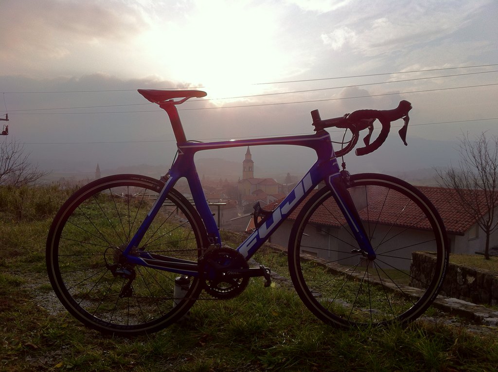 TimotejBavec's tweet photo. #enjoybike #fuji #bike #sun #clouds https://t.co/H3qbIVVA0l