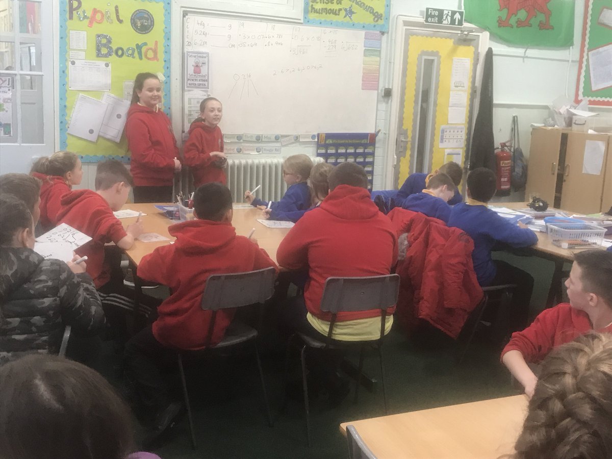 caradogprimary's tweet photo. Two of our #RoleModels delivered a CLIC session with a little help from Miss G today #greatstuff #confident #talkingaboutmethods ✅👍🏽✏️ https://t.co/wFdRvrzGlD