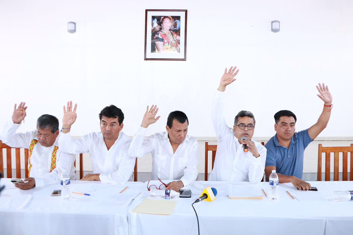 samygurrion's tweet photo. En el #Istmo instalamos la sesión de la Comisión Especial para el Seguimiento de la Reconstrucción de #Oaxaca, contamos con la asistencia de autoridades municipales que presentan daños sus municipios por los pasados sismos. https://t.co/k5dKBI0p0L