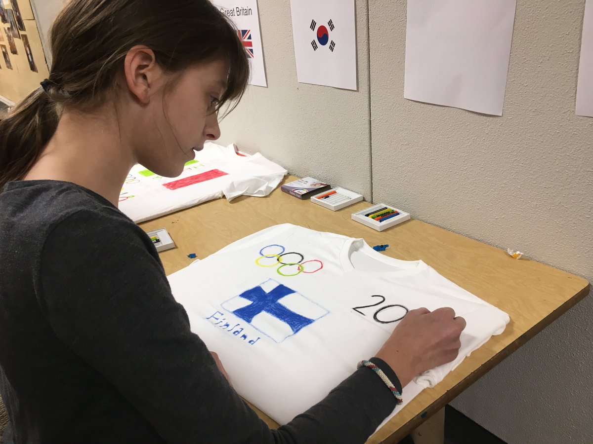 SMSOC1's tweet photo. This is our school: through our Olympics project, P.E. class is an art lesson, a geography lesson, a history lesson... What sets our school apart? The collaborative environment provided by our specialists (Studio, P.E., Performing Arts, Spanish) is a big part of that answer. https://t.co/xThtar7MoC
