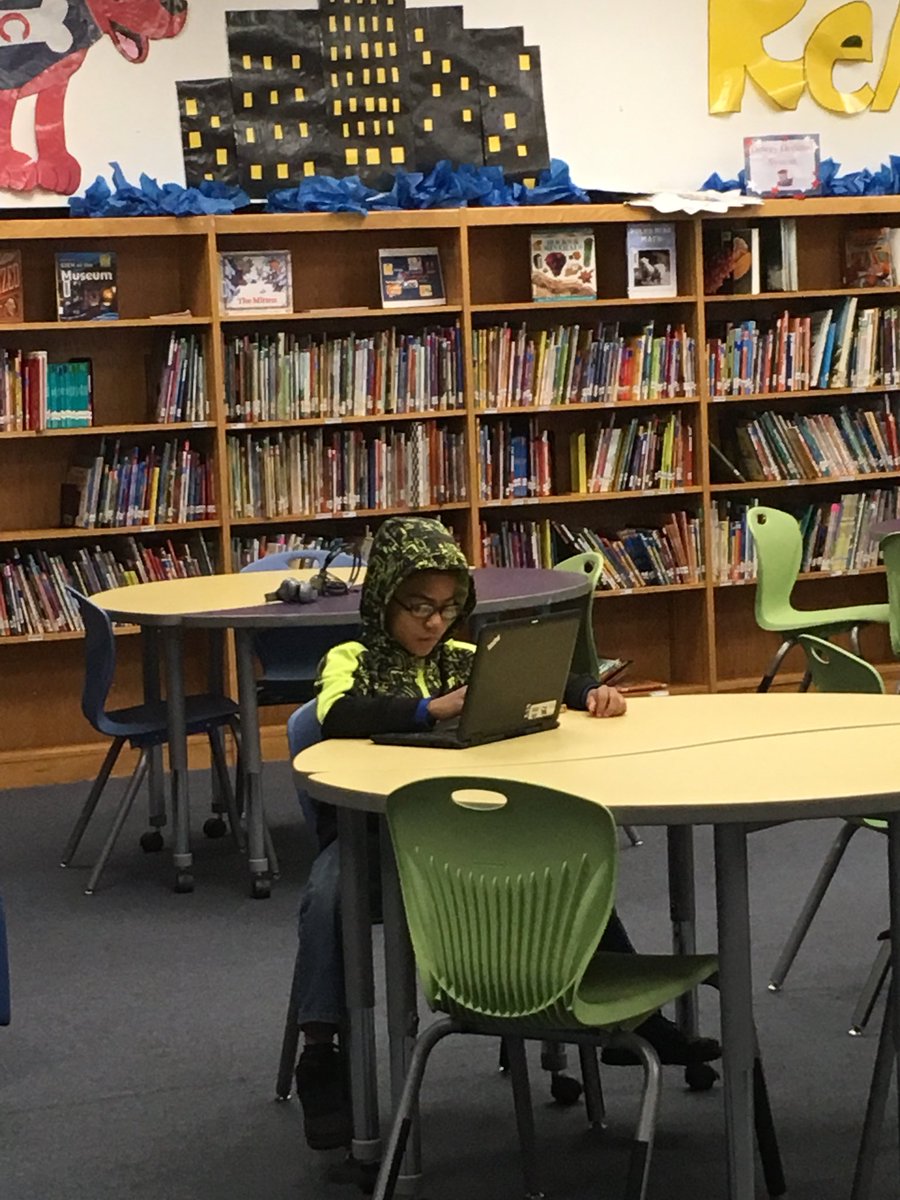 DCopeland2014's tweet photo. It’s so exciting to walk into Starke’s media center at 7:10am and see students engaged! Thank you, @mediagal1023, for supporting the vision! Starke is on the RISE! https://t.co/y9KXoMlJrJ