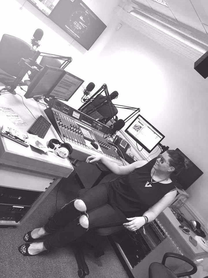 DanniGOfficial's tweet photo. LIVE on @WeAreBCR till 4pm! Playing @Manics @reefband @Reverend_Makers @KTTunstall @StereoMcs_Rob_b @AnastaciaMusic @vancejoy @kulashaker @thecharlatans -G'ox #radio #music #DJ #DanniG https://t.co/NohzmsgXKn