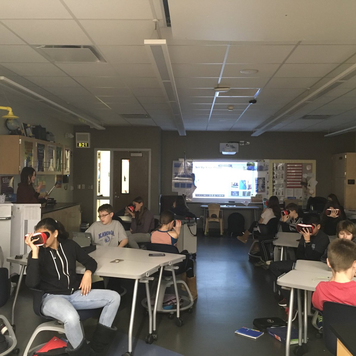 ssmolloy's tweet photo. Learning all about different types of cells using @ViewMaster and @GoogleForEdu #expeditions in @KimberlyBroton ‘s #sixthgrade #Science class! @109Caruso #engage109 #engagecms #NGSS #welovelearningwithVR #sciencerocks https://t.co/iaIgFLQlL5