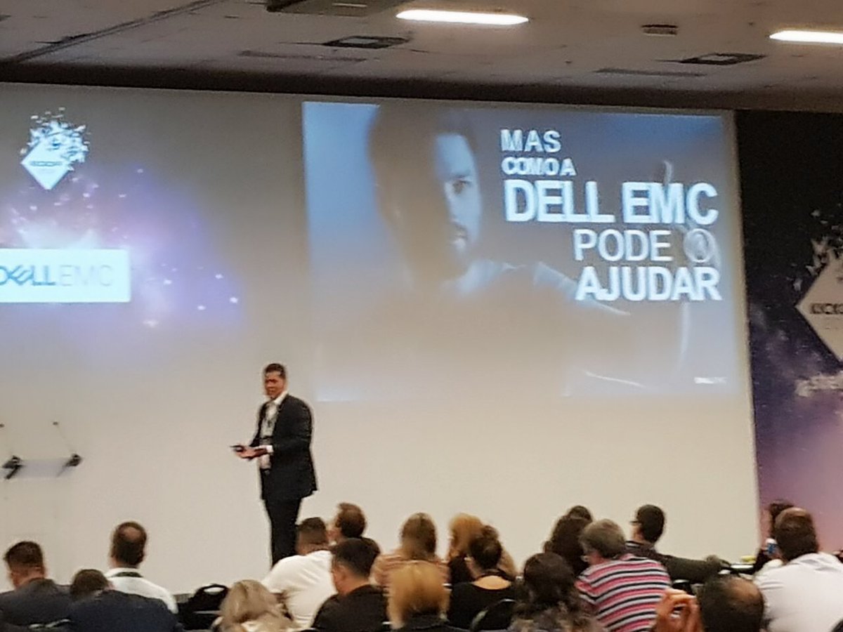 Talking about #DigitalTransformation and #DellEMC vision at @StefaniniGlobal #kickoff2018 #iwork4Dell @DellEMCServices