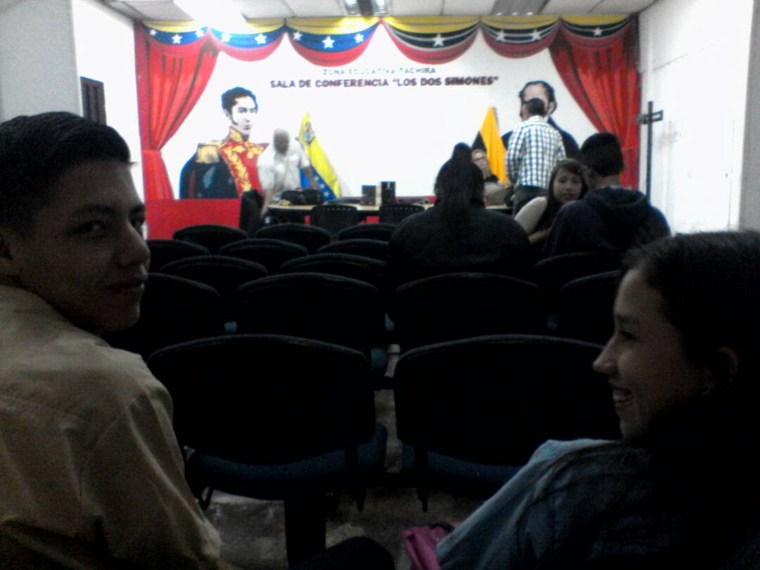 #Ayer <a href="/LiceoNDrViDa/">L.N.DrVicente Dávila</a> presente en Taller "Manejo adecuado de redes sociales" @ZonaEducTachira <a href="/charlychaves/">Charly Rojas Chaves</a> <a href="/divceup/">Comunidades ZET</a> <a href="/PdeOrientacion/">Táchira Orientación</a> @MPPEDUCACION <a href="/JauaMiranda/">Elías Jaua</a> <a href="/dednna_cuentac/">Denna Cuenta Conmigo</a>