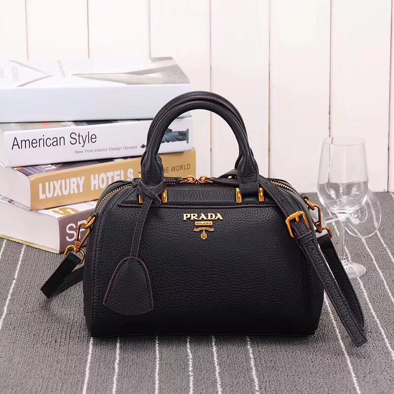 yooky_zhou's tweet photo. Yes or no #prada #pradabag #pradashoes #pradaeyewear #pradawallet #pradazippy #pradamarfa #baglover #clutch #handbag #bagaddict #totes #fashionlover #blackboots https://t.co/J7t0B2hp8r