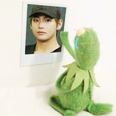 kookie2006's tweet photo. @kookjungjeon199 @KimTaehyu4 Trường tao cg thế tụi trong lớp nghe thế đến thầy giám thị quỳ lạy thầy cho nghĩ như thế này https://t.co/wjVxZRnDnG