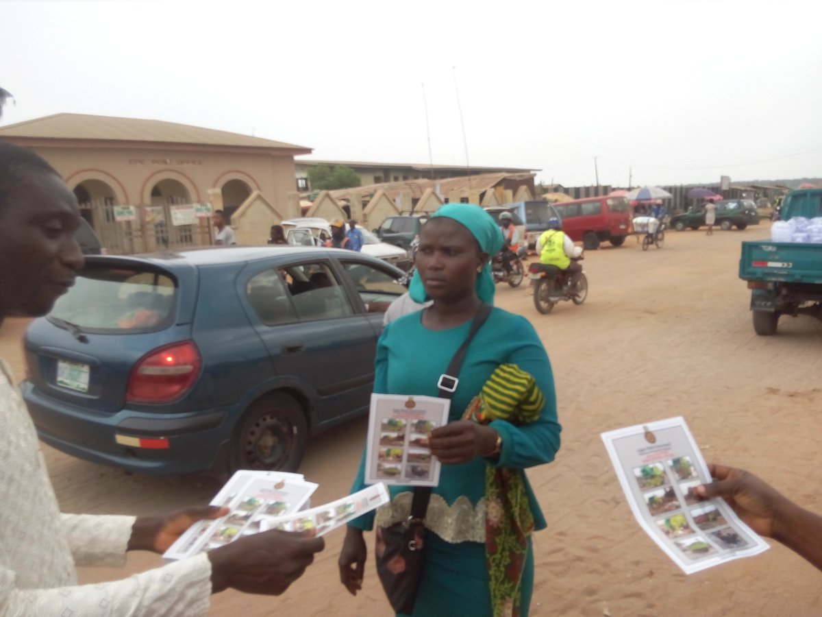 followlasg's tweet photo. Public enlightenment and distribution of flyers informing the people of Epe Local Government Area of the commitment of Governor Ambode's determination at ensuring 24 hours evacuation of dumped refuse across major roads in Epe Division. https://t.co/mkYTjs31K2