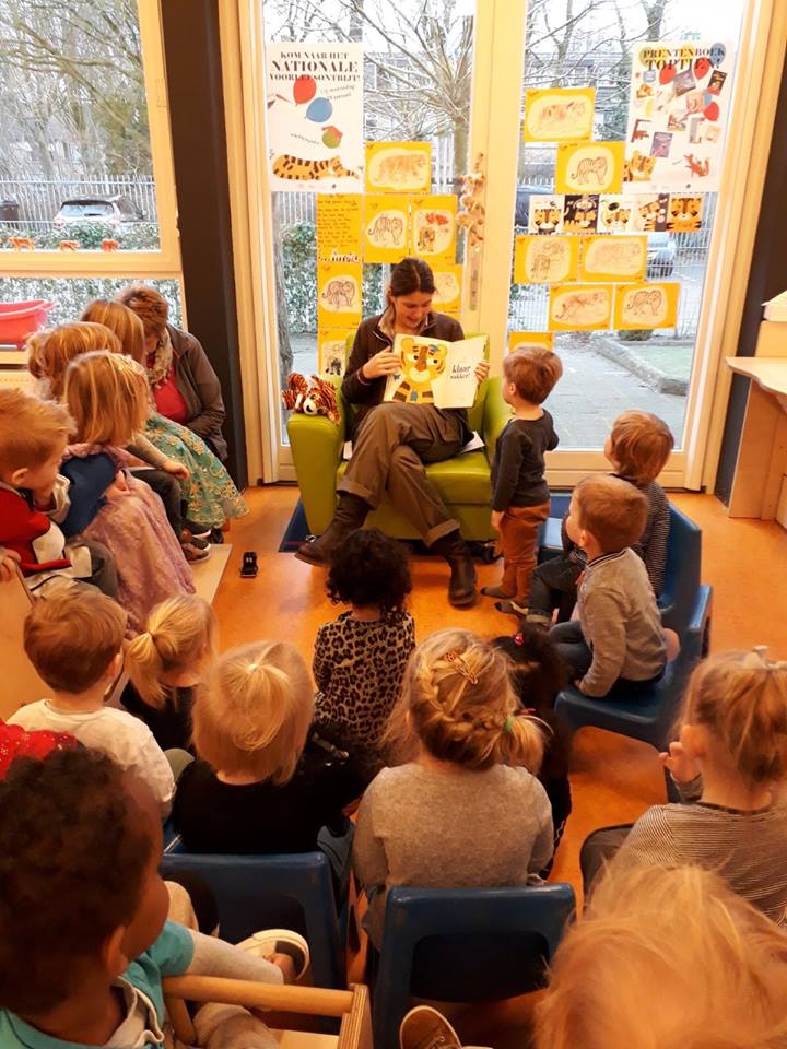 Vanochtend was het Nationale Voorleesontbijt! Dit jaar stond het boek 'Sst! De tijger slaapt' centraal en dus gingen onze rangers op pad naar @bibliotheekheyhoef @Kdvdeeersterith @luchtkasteelkdv om voor te lezen! Het was fantastisch om dit te mogen doen ;)
