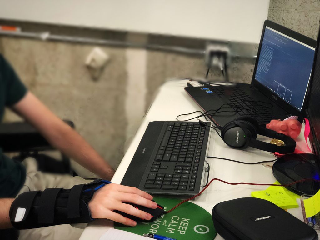 NebularAgency's tweet photo. Code so hard our wrists break
#coding #developmentlife https://t.co/yKbih9BhMU