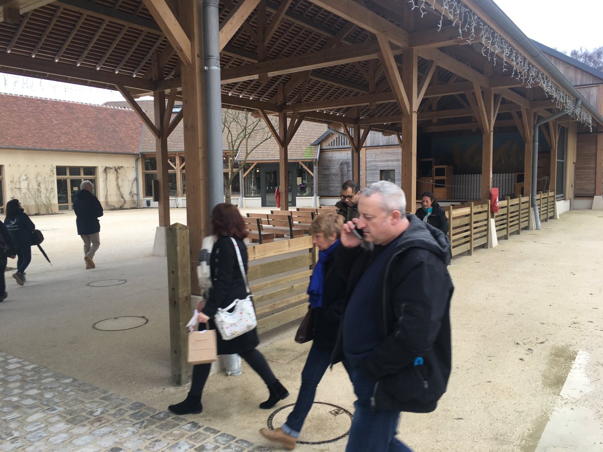 BOURGEONDavid1's tweet photo. Visite de village nature avec les représentants des filiales du groupe PV https://t.co/5AiYaCWM0b