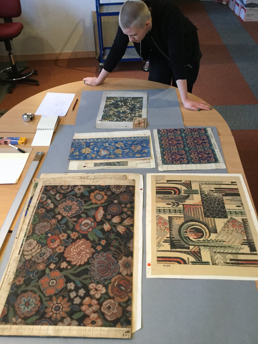 UofGArchives's tweet photo. Through #conservation keyhole : A big welcome to Elin our new work placement #technicalarthistory student &amp; Happy #LibraryShelfie Day 😀  #UofGShelfie ✍️ https://t.co/xDuELkaeVt