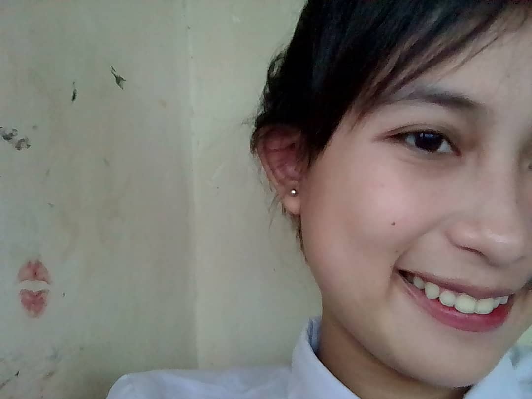 chocoletcheasee's tweet photo. Looking me. i can stil smile😎 https://t.co/zba0aUuKl3