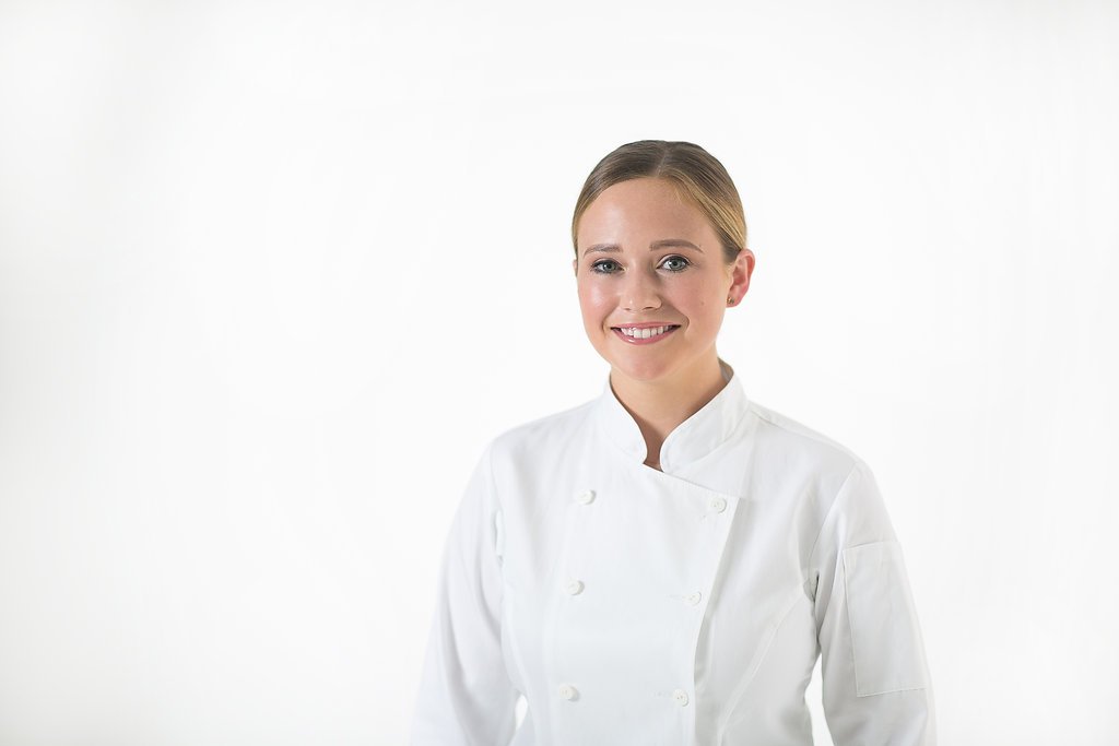 Wine Wednesday? How about Wine Tuesday?! Join #UCAlumni wine club for UnCorked With Tablespoon Cooking Co. <a href="/FindlayKitchen/">Findlay Kitchen</a> on Tuesday, Jan. 30, 6-9 p.m. We’ve teamed up with Chef + Owner <a href="/JordanHamons/">Jordan Hamons</a>, UC alumna <a href="/LindnerCollege/">Lindner College of Business</a>. Register by this Friday! bit.ly/2mEKHhC