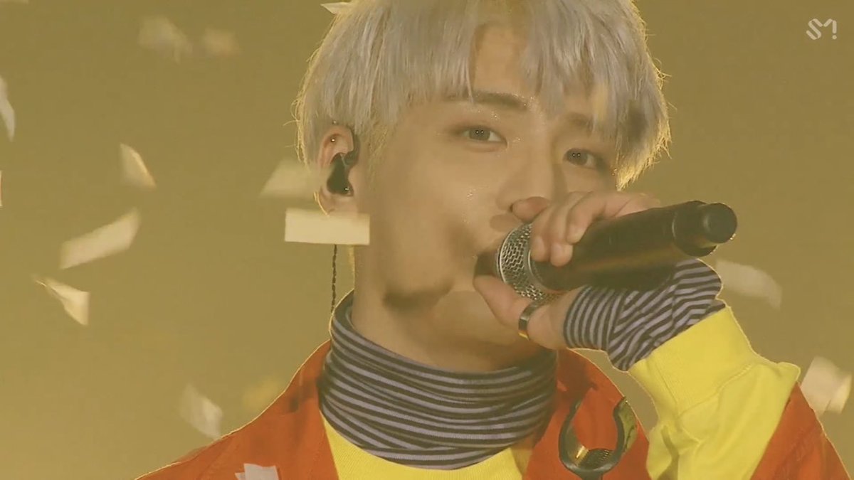 heeyeon1362's tweet photo. #종현아_넌_빛이나 https://t.co/6HA7bt3R5B