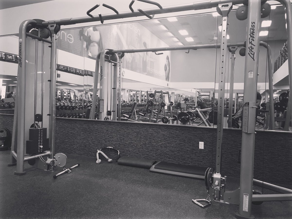 01Neftaly's tweet photo. Morning at the playground!! Let’s have a great day guys!#business #stepbystep #success #staypositive #supportourtroops #creditscore #Mission200 #creditispower #finances #southflorida #miami #chicago #alwaysbringvalue #helpingpeople #personaldevelopment #Fitness #iam1stphorm https://t.co/TolPWDazOD