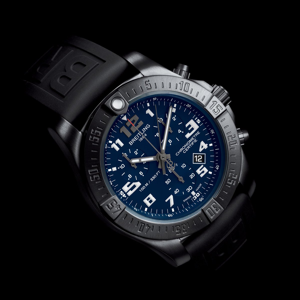 Jockey_Plaza's tweet photo. El incomparable Breitling Professional Chronospace es el mejor acompañante para pilotos y amantes de las aventuras. ¡Encuéntralo en "G&G Joyeros" en el 2do Nivel del Boulevard! ⌚️🔥 #Breitling #ProfessionalChronospace #InstrumentsforProfessionals #oficialgygjoyeros https://t.co/qbRc1eUQ20