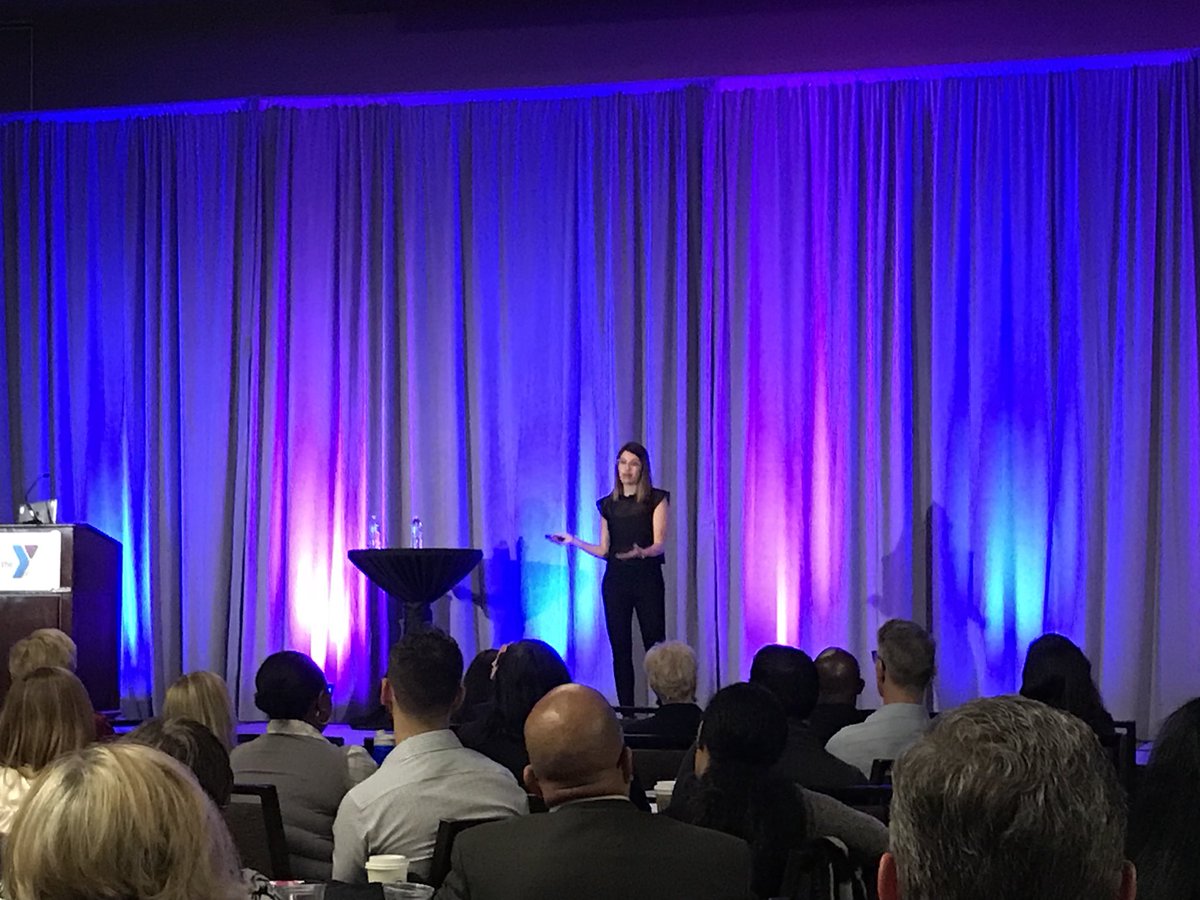 MsTrangTruong's tweet image. @michelle_poler challenges #YUSAALLSTAFF when we take a risk...instead of asking what’s the worst that can happen... ASK what’s the BEST that can happen!! @100dayswofear #hellofears #ForAbetterUs