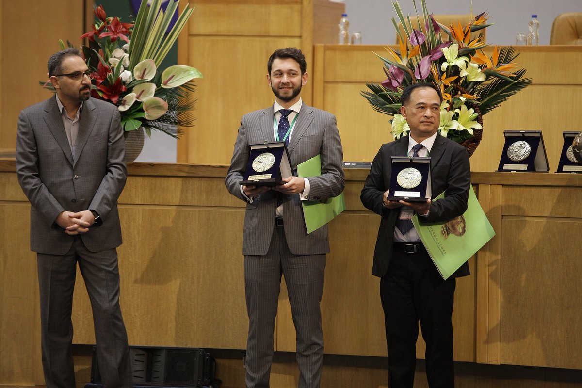 heliovis's tweet photo. What a great day in Tehran. HELIOVIS is runner up at the Energy Globe World Awards 2017 for the HELIOtube. https://t.co/qPlxMTJmOr
#CSP #H2020 https://t.co/Dm6vSKmTHM