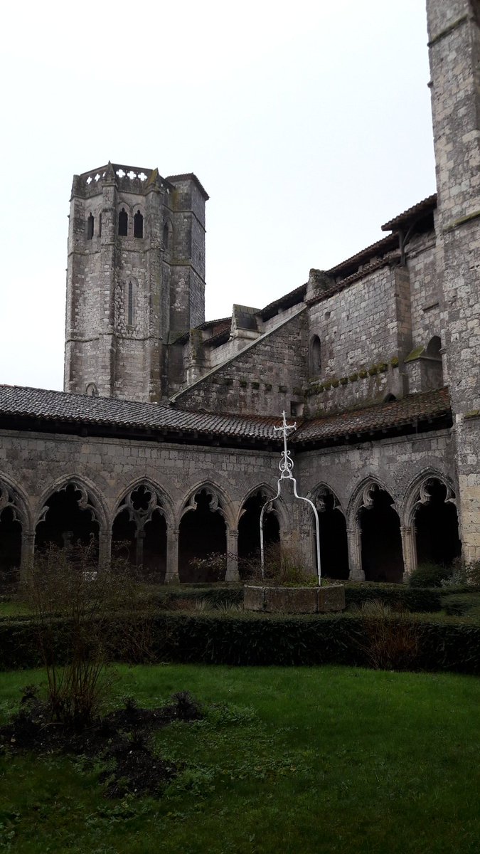 CDPMagri's tweet photo. Le #CDPMtrip c'était aussi des visites culturelles ! La collégiale de #LaRomieu, le village fortifié de #Larressingle, le joli village de #Fources, ... https://t.co/xmPwoTQGE1