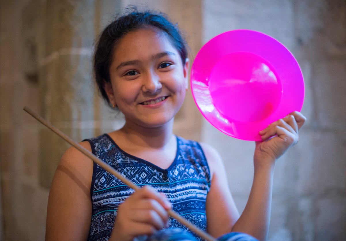 unicefturk's tweet photo. 🤹
Akrobasi.
Hokkabazlık.
Kahkaha.

Güvenli bir yerde Suriyeli &amp; Türk gençlerin kaynaştığı, dostlukları pekiştikçe performaslarının arttığı bir sirk. https://t.co/0Aq7JE27sf 

@StatePRM 'in finansal desteği + @gap_idaresi nin ortaklığı için teşekkürler. 

#kayıpkuşakolmasın https://t.co/Zw98U8V4QG