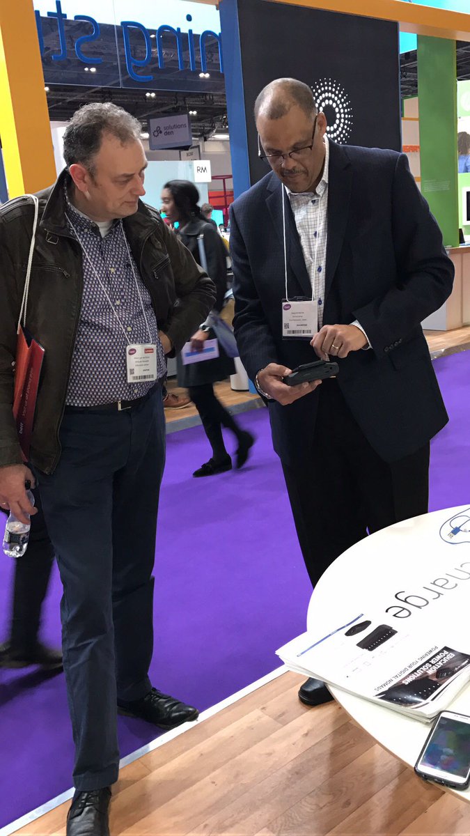 omni_charge's tweet photo. .@omni_charge's VP of Sales @DwayneBellow shows off our tech at the @Bett_show! Make sure to drop by booth E190 in Hall N1-19 to see how your school can win a Power Station! #BettShow2018 #Bett2018 #Bett18 #EdTech https://t.co/ovWrrZvLO5