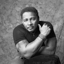 Happy Birthday à Aaron Neville, né le 24 janvier 1941 à La Nouvelle-Orléans (Louisiane),  l\homme à la voix d\ange ! 