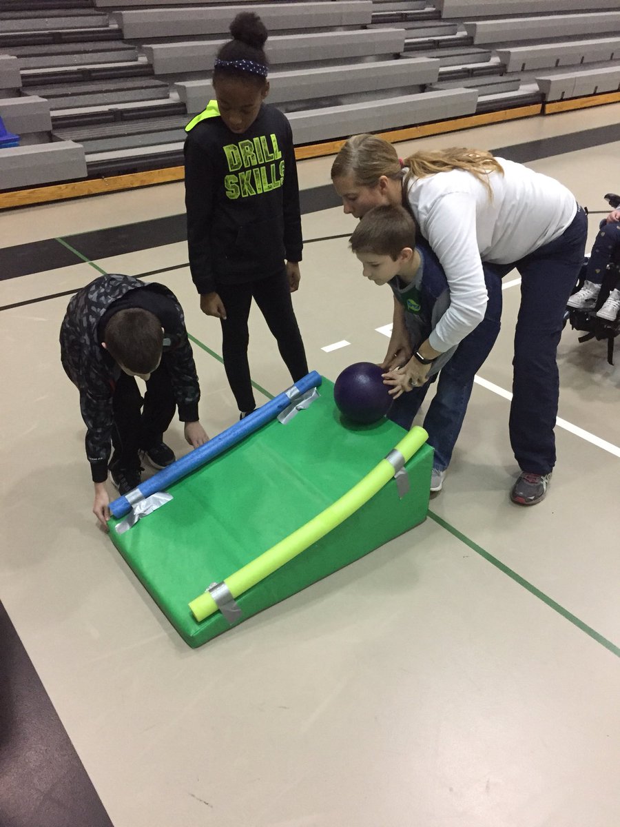 BES_PE's tweet photo. Tweet #2: Modified PE Class went bowling Monday morning! The 5th graders came up w/ some fantastic modifications for their students/buddies! ❤️ #PEForEveryone #KindnessMatters #ModifiedPE @BES_Eagles @Boone_County https://t.co/GzNKtg2227