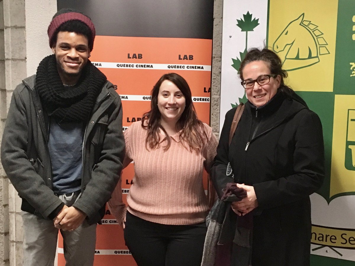 Qc_Cinema's tweet photo. La cinéaste Maryanne Zéhil a rencontré les élèves de la John F. Kennedy High School pour une leçon de jeu d’acteur!🎬
Un bel atelier organisé par le #LABQCC dans le cadre du projet CLIP de @Fusion_Jeunesse https://t.co/Ykn3NNB1ve