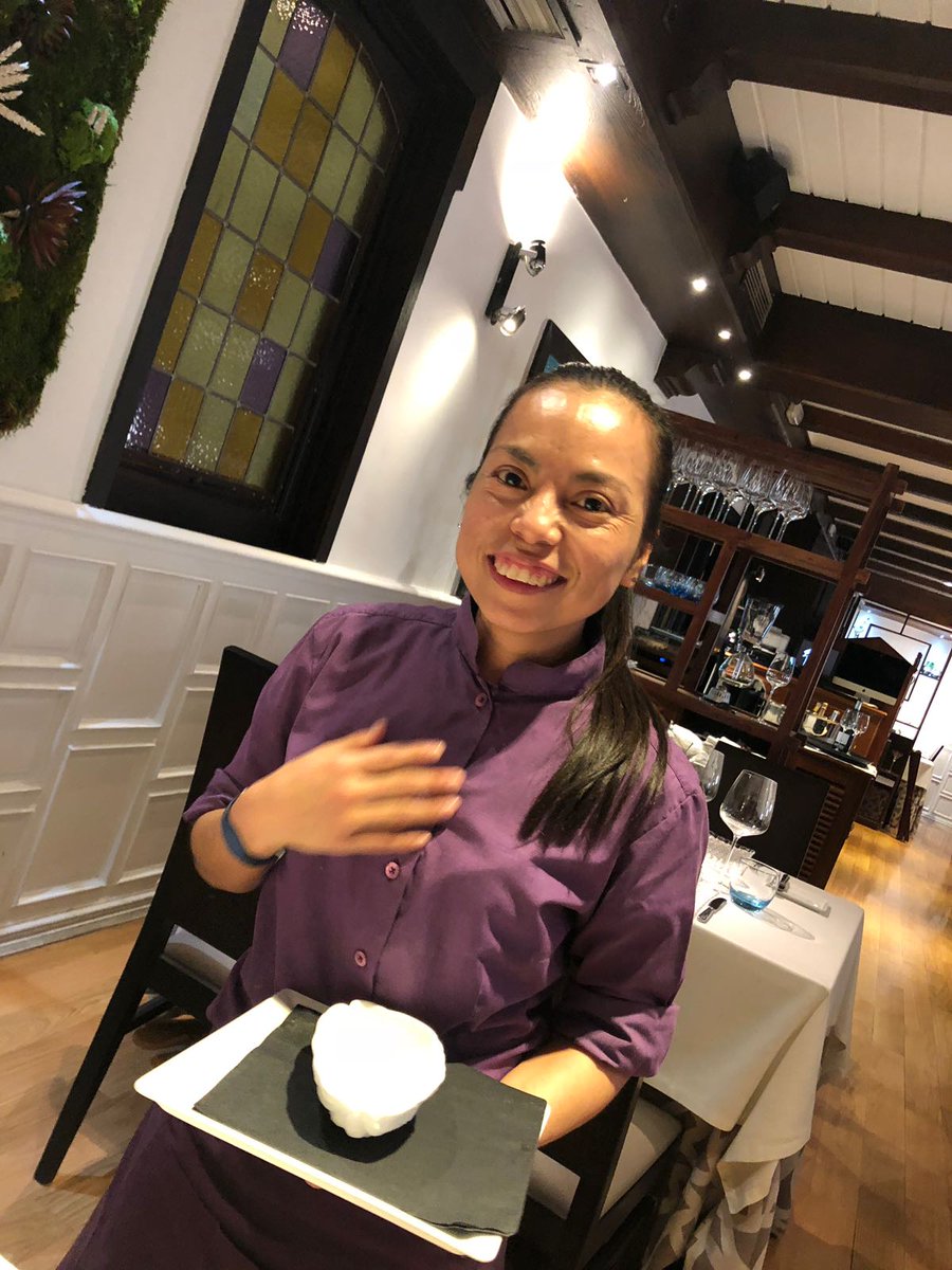 LiveItOutEsp's tweet photo. Visiting interns Karin and Irlanda at Gourmand Restaurant in Madrid. Congratulations guys! The chef is delighted with both of you #liveitout #spain #internship #culinary #Madrid https://t.co/GGTv1LreDo