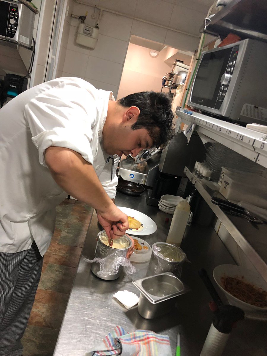 LiveItOutEsp's tweet photo. Visiting interns Karin and Irlanda at Gourmand Restaurant in Madrid. Congratulations guys! The chef is delighted with both of you #liveitout #spain #internship #culinary #Madrid https://t.co/GGTv1LreDo