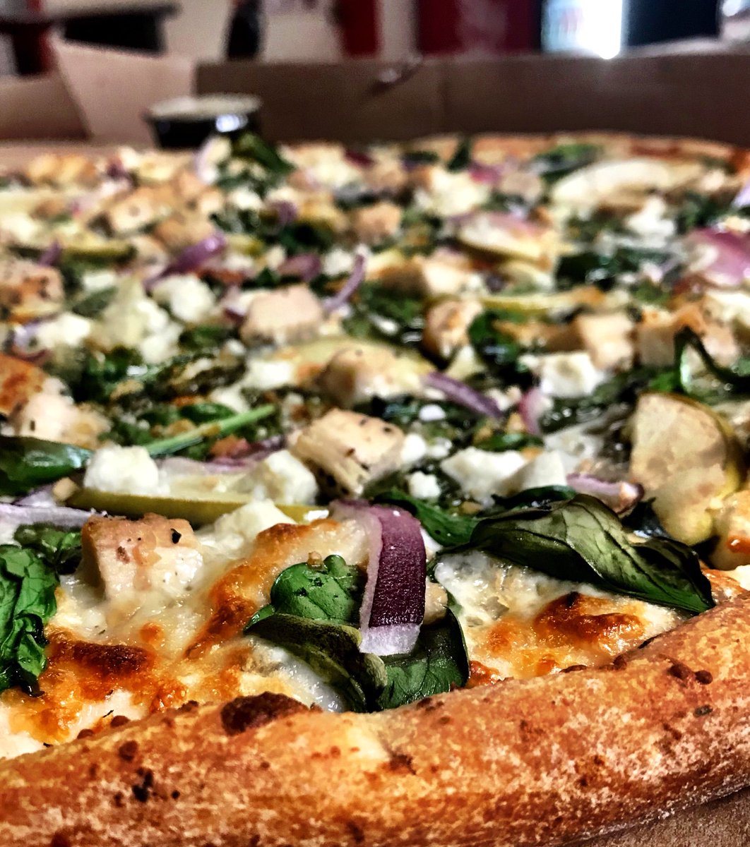 Check it out! It’s the award winning Apple Medley pie! White pizza. Spinach. Minced garlic. Feta. Red onion. Sliced Granny Smith Apple