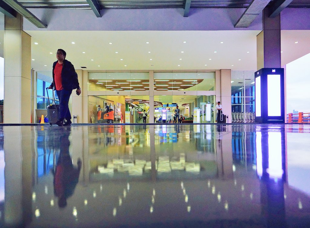 lioevielan's tweet photo. Pintu masuk/keluar Stasiun BNI City @BNI #AmazingBNICity https://t.co/OhvyzYoUxH