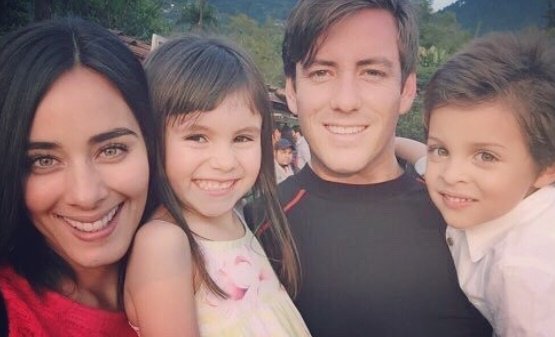 covarrubias_arg's tweet photo. 2 años del final de #LaVecina ❤️❤️❤️@JUANDIEGOCOVA1 @ESMEPIMENTEL @PaolaRealOficia https://t.co/jC0KDUn5xO