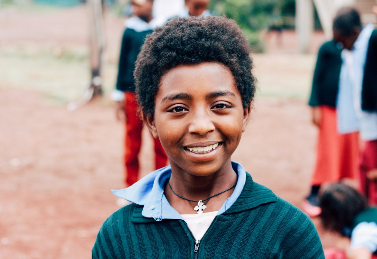 Ordinary_Hero's tweet photo. It doesn’t matter how great your teachers are, or how exciting your curriculum is if your belly is empty. Because of YOU, 30 bellies are being fed every day in a school feeding program in a community known as Chirkos!
-
#ChangeTheWorldForOne #OHSponsorship #OrdinaryHero https://t.co/fhXn2tyNnK