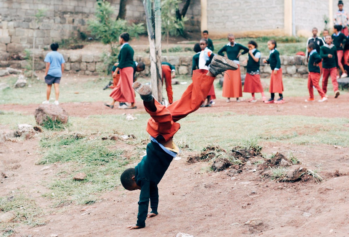Ordinary_Hero's tweet photo. It doesn’t matter how great your teachers are, or how exciting your curriculum is if your belly is empty. Because of YOU, 30 bellies are being fed every day in a school feeding program in a community known as Chirkos!
-
#ChangeTheWorldForOne #OHSponsorship #OrdinaryHero https://t.co/fhXn2tyNnK