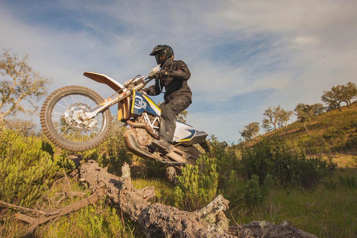 wearebrake's tweet image. Lofting the #husqvarna701 over a log for #wheeliewednesday @husqvarna1903

#husqvarna #adventure