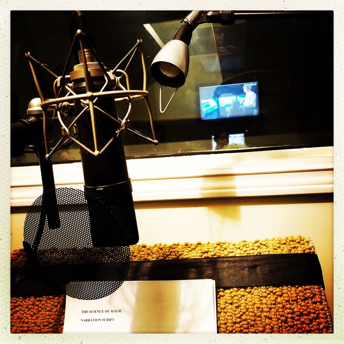 anjusan's tweet photo. Narration recording last week for the #scienceofmagic It is a huge hunour to be part of @reeltime production for the #CBC #thenatureofthings #lovemyjob #luckygirl #harderthanitlooks https://t.co/PObbaFTKQo
