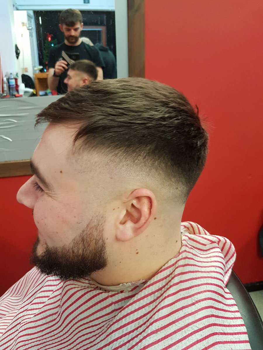 head2headbarber's tweet photo. Nice trim up and beard shape up by @Ryan_GJ_Price at #head2head2 #werrington #Peterborough 💈✂️ https://t.co/4CkYSrs4Fc